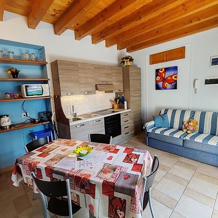 Residenza Silvana Apt A Cielo On The Ground Floor With Parking Βερμπάνια Εξωτερικό φωτογραφία