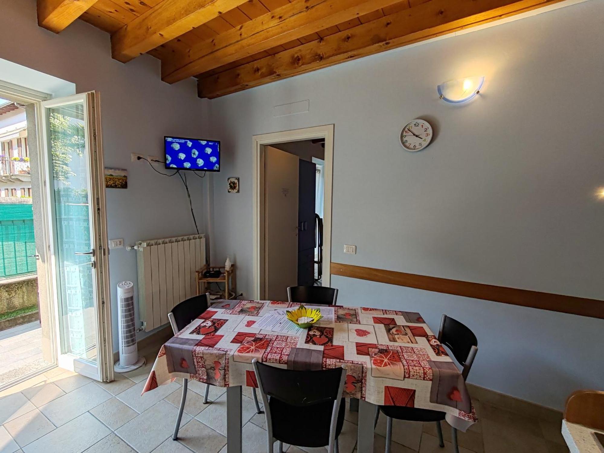 Residenza Silvana Apt A Cielo On The Ground Floor With Parking Βερμπάνια Εξωτερικό φωτογραφία
